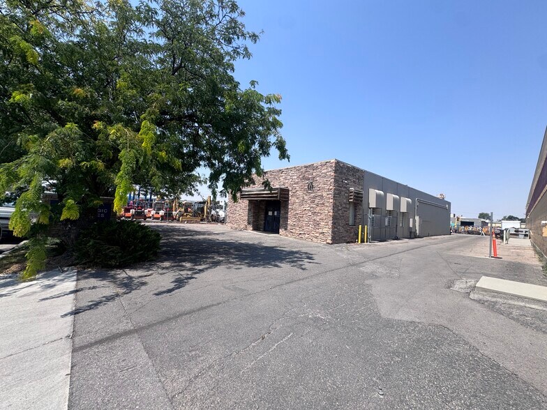 480 Century Dr, Salt Lake City, UT à vendre - Photo de l’immeuble – Image 2 sur 41
