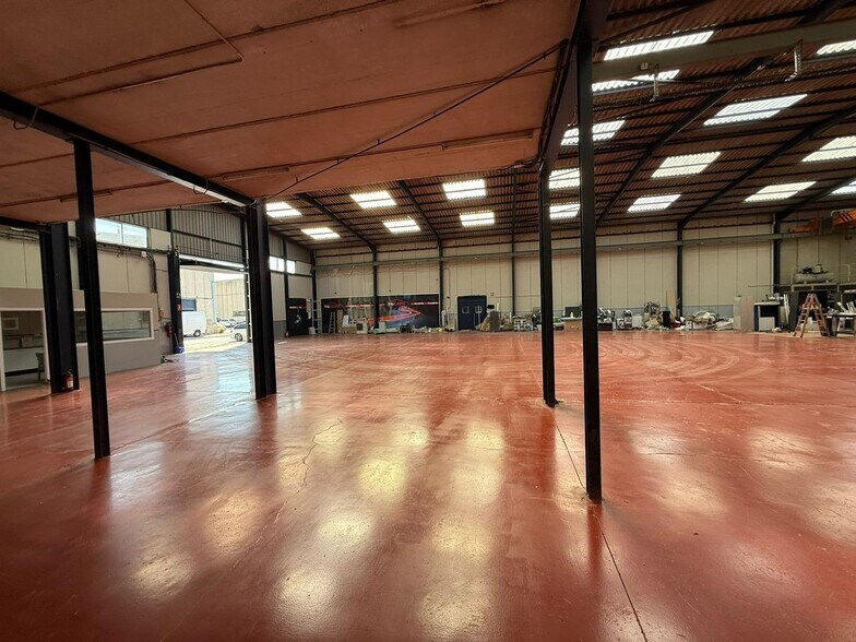 Poligono Industrial Can Fuster portefeuille de 2 biens à vendre sur LoopNet.fr - Photo intérieure – Image 1 sur 8