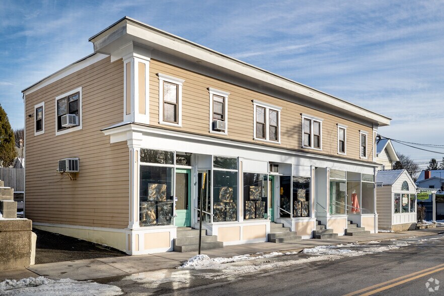 82-86 Birch Hill Rd, Locust Valley, NY à louer - Photo principale – Image 1 sur 5