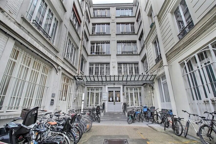 40 Rue De Paradis, Paris à louer - Photo de l’immeuble – Image 2 sur 9
