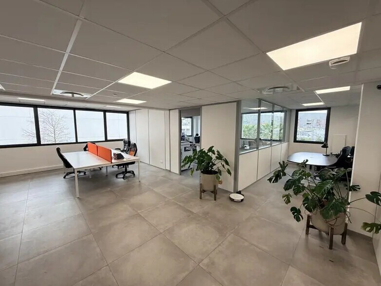 Bureau dans Fréjus à vendre - Photo intérieure – Image 2 sur 9