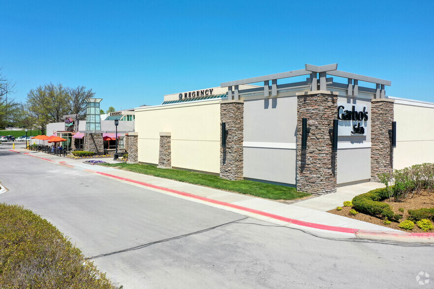 120 Regency Pky, Omaha, NE à louer - Photo de l’immeuble – Image 1 sur 7