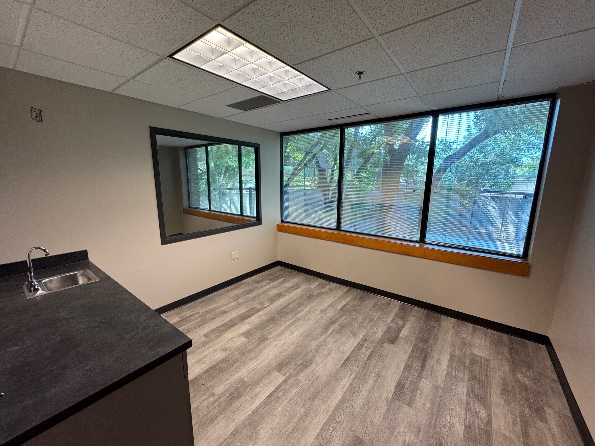 4370 W 109th St, Overland Park, KS à louer Photo intérieure– Image 1 sur 1