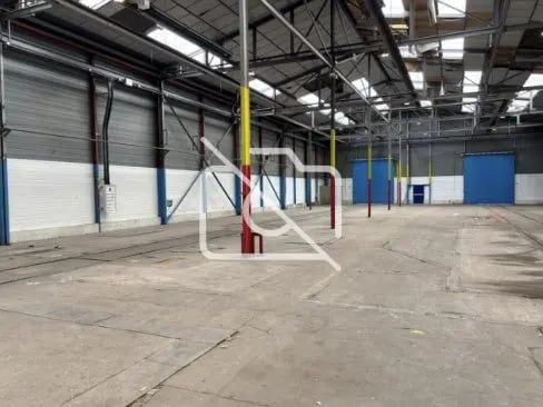 Plus de détails pour Local d'activités à louer