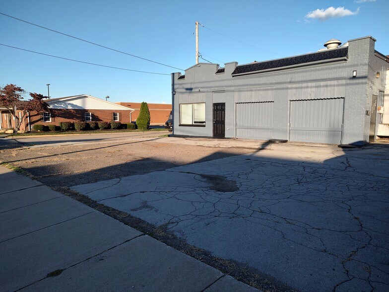 2106 S Union Ave, Alliance, OH à vendre - Photo de l’immeuble – Image 3 sur 22