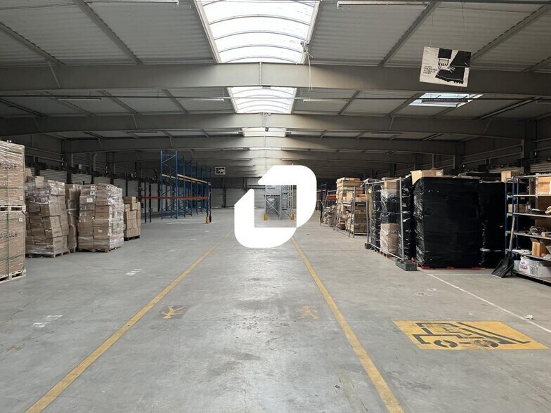 Industriel/Logistique dans Cuvilly à vendre - Photo de l’immeuble – Image 2 sur 7