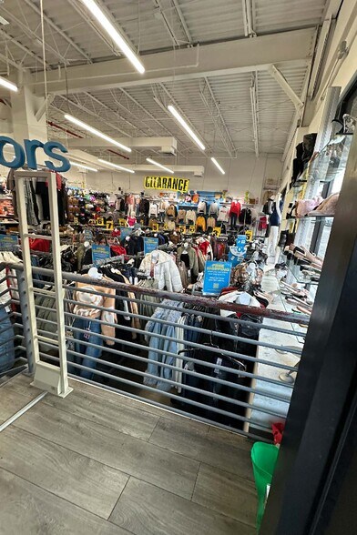 571 E 138th St, Bronx, NY à louer - Photo intérieure – Image 3 sur 4