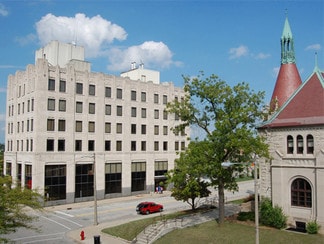Plus de détails pour 100 S Jefferson Ave, Saginaw, MI - Bureau, Bureau/Local commercial à louer