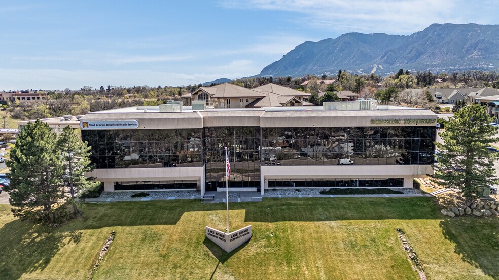 660 Southpointe Ct, Colorado Springs, CO à louer - Photo de l’immeuble – Image 2 sur 16