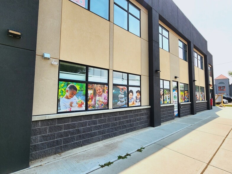 12220 118 Av, Edmonton, AB à vendre - Photo de l’immeuble – Image 2 sur 12