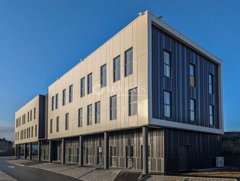 Bureau dans Quévert à vendre - Photo de l’immeuble – Image 1 sur 7