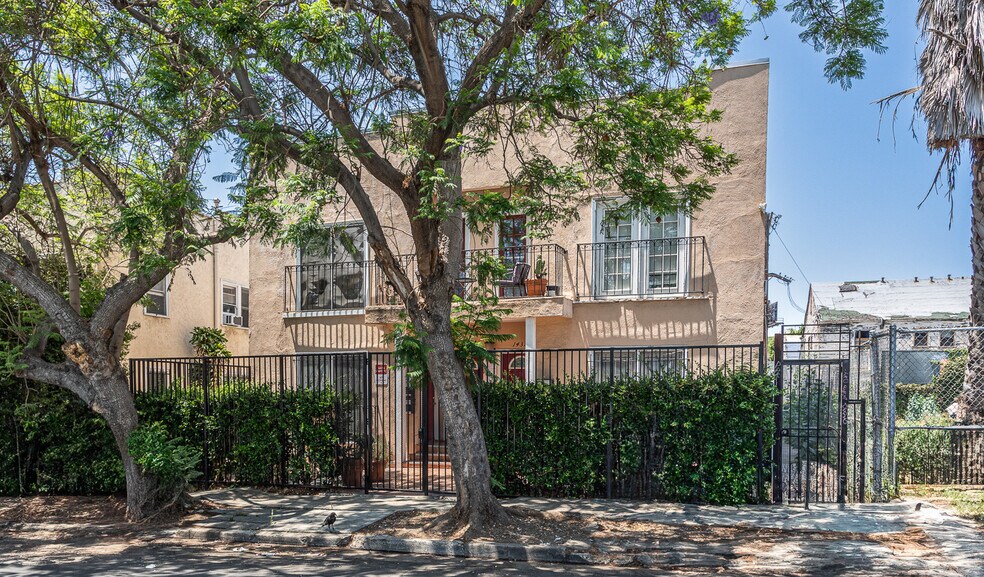 1435-1437 1/2 N Las Palmas Ave, Los Angeles, CA à vendre - Photo de l’immeuble – Image 3 sur 18