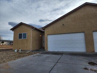 Plus de détails pour 710-712 E Hahns Peak Ave, Pueblo West, CO - Logement à vendre