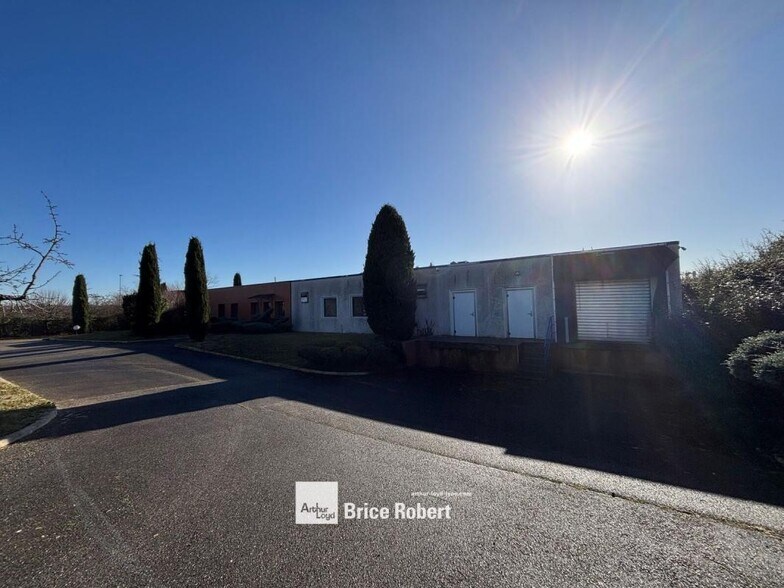 Local d'activités dans Montagny à vendre - Photo de l’immeuble – Image 1 sur 7