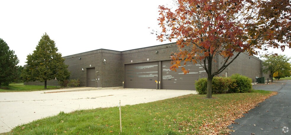 600 Knightsbridge Pky, Lincolnshire, IL à louer - Photo de l’immeuble – Image 2 sur 3