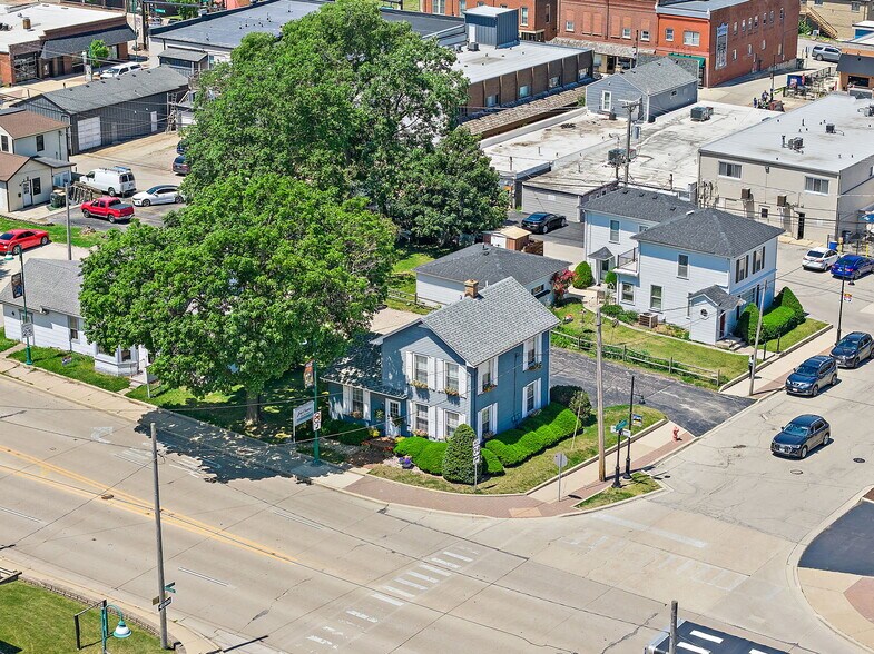 55 S Madison St, Oswego, IL à vendre - Photo de l’immeuble – Image 1 sur 38