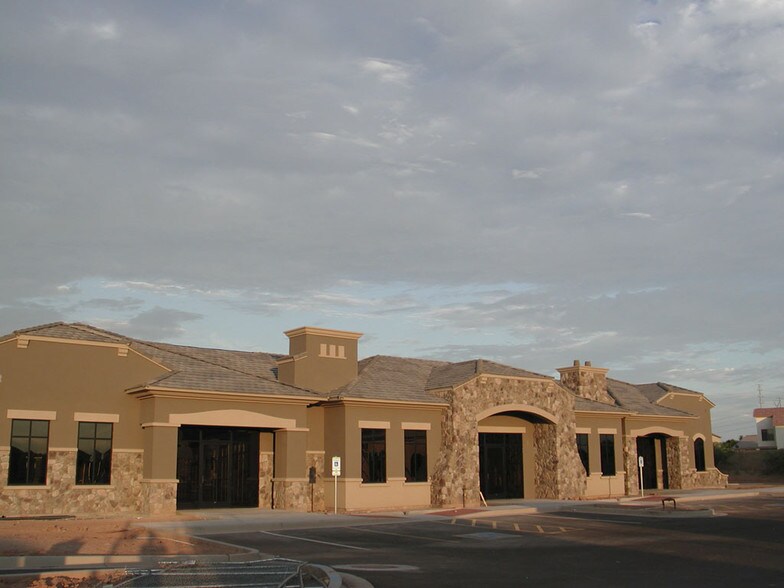 2919 S Ellsworth Rd, Mesa, AZ à louer - Photo de l’immeuble – Image 2 sur 5