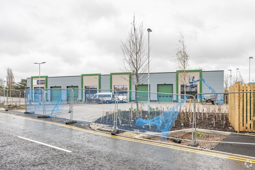 Aldermoor Way, Longwell Green à louer - Photo de l’immeuble – Image 2 sur 2