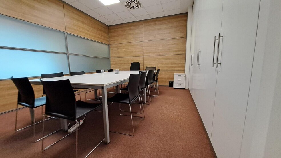Bureau dans València à vendre - Photo de l’immeuble – Image 3 sur 19