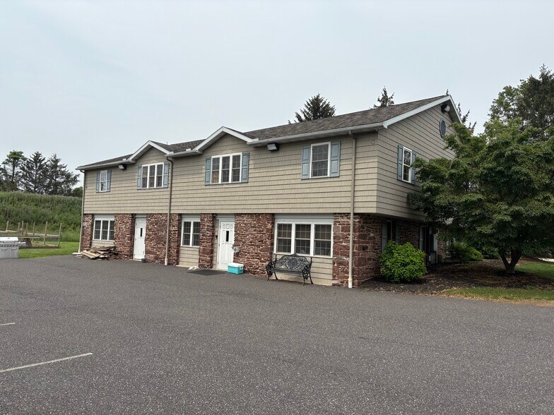 2936 Funks Rd, Hatfield, PA à louer - Photo de l’immeuble – Image 2 sur 46