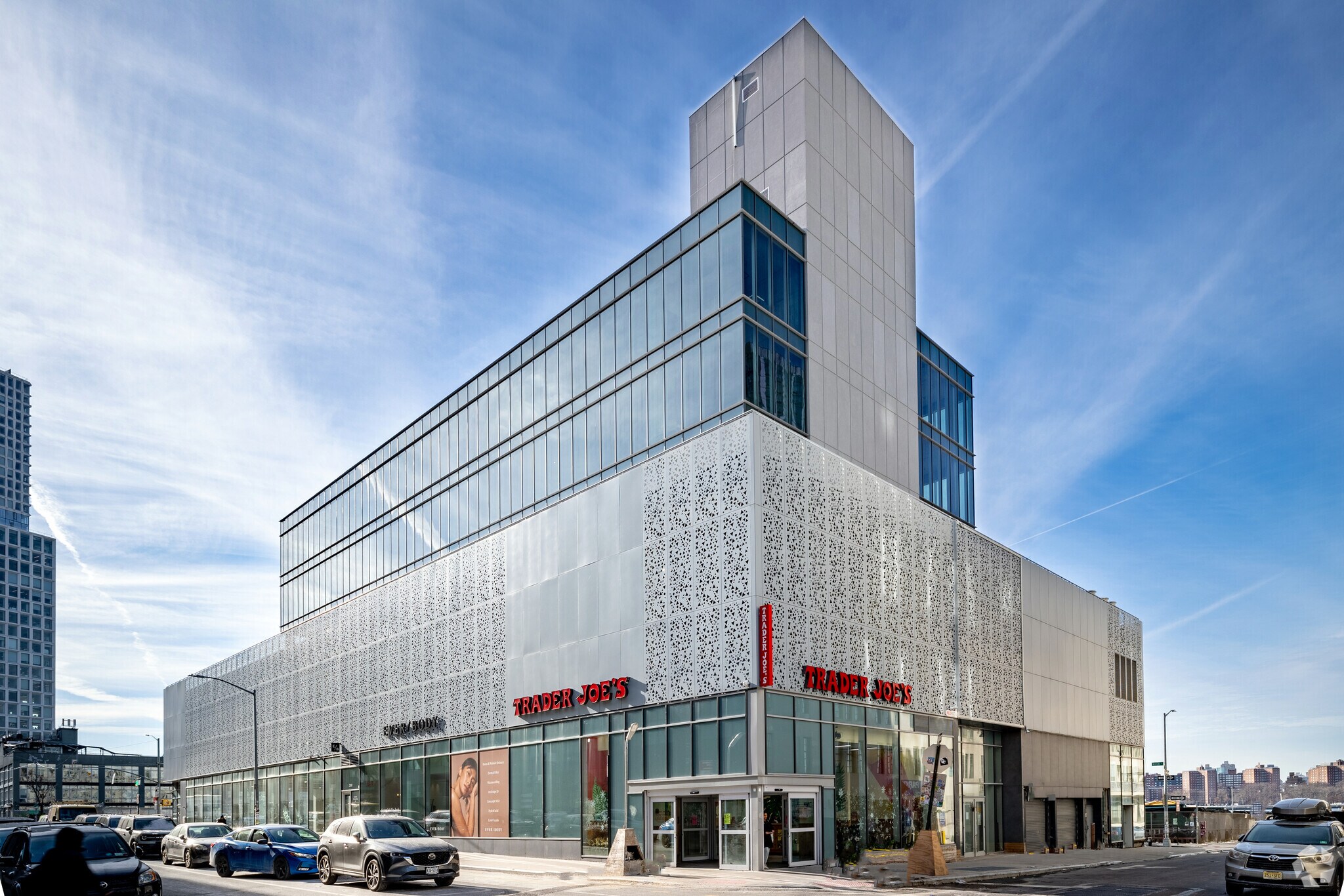 200 Kent Ave, Brooklyn, NY à louer Photo principale– Image 1 sur 43