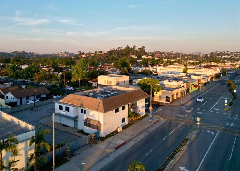 2350 W Valley Blvd, Alhambra, CA à louer - Photo de l’immeuble – Image 2 sur 6