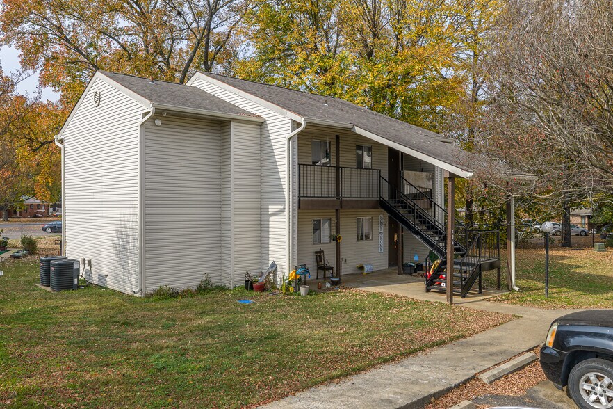 401 N Cumberland Ave, Russellville, AR à vendre - Photo de l’immeuble – Image 3 sur 45
