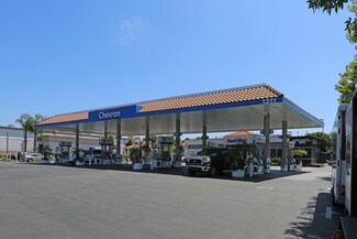 Plus de détails pour 1211 E Vista Way, Vista, CA - Local commercial à louer