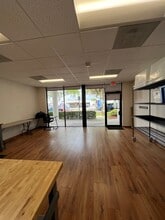 4700 N Dixie Hwy, Oakland Park, FL à louer Photo intérieure– Image 2 sur 13