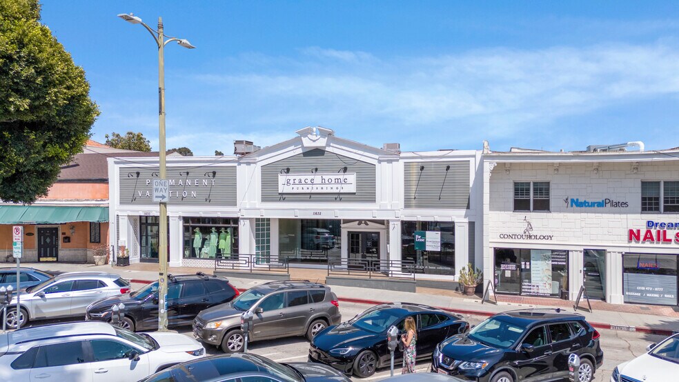 11628-11632 Barrington Ct, Los Angeles, CA à louer - Photo de l’immeuble – Image 3 sur 21