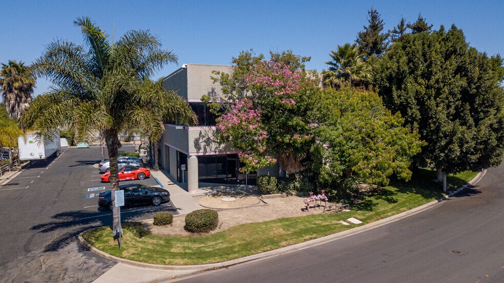 4045 Via Pescador, Camarillo, CA à louer - Photo de l’immeuble – Image 2 sur 5