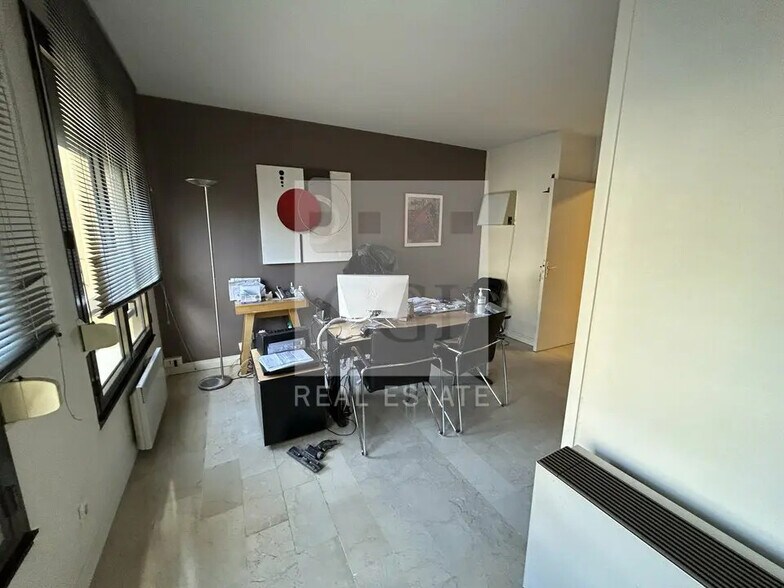 Bureau dans Écully à louer - Photo de l’immeuble – Image 3 sur 12