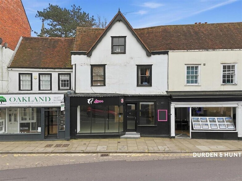 138 High St, Ongar à louer - Photo de l’immeuble – Image 1 sur 9