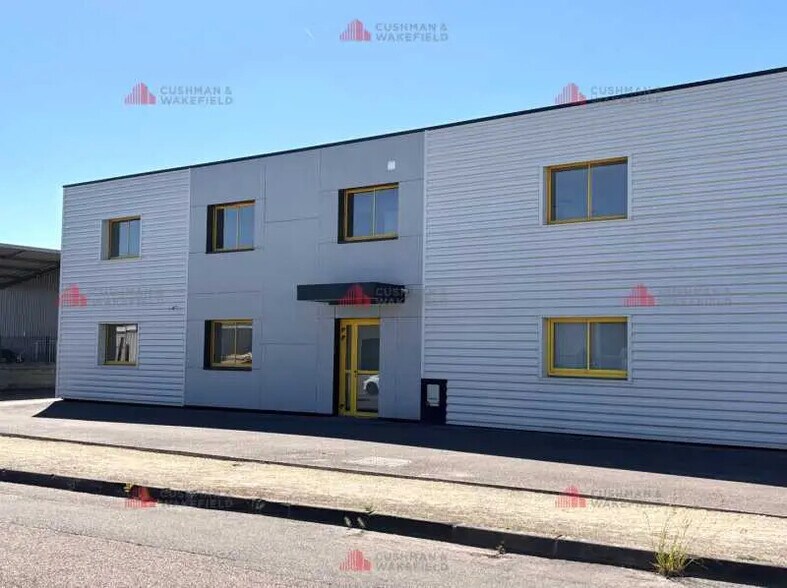 Bureau dans Quetigny à louer - Photo de l’immeuble – Image 1 sur 4