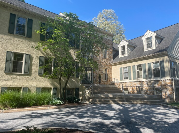 1301 Lancaster Ave, Berwyn, PA à louer - Photo de l’immeuble – Image 2 sur 15
