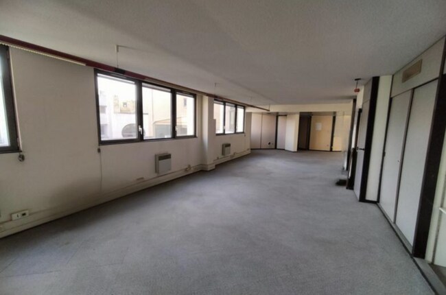 Plus de détails pour Bureau à vendre