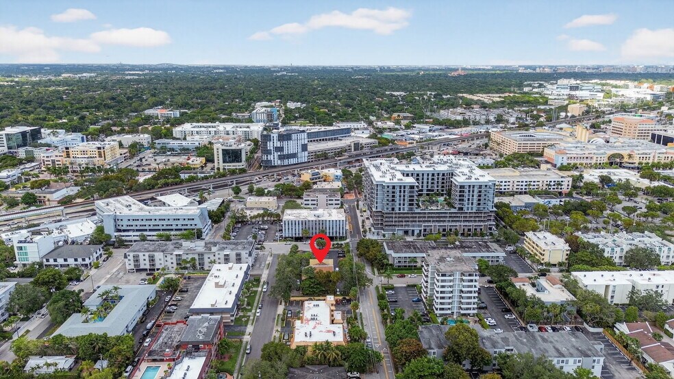 7420 SW 59th Ave, South Miami, FL à vendre - Photo de l’immeuble – Image 1 sur 10