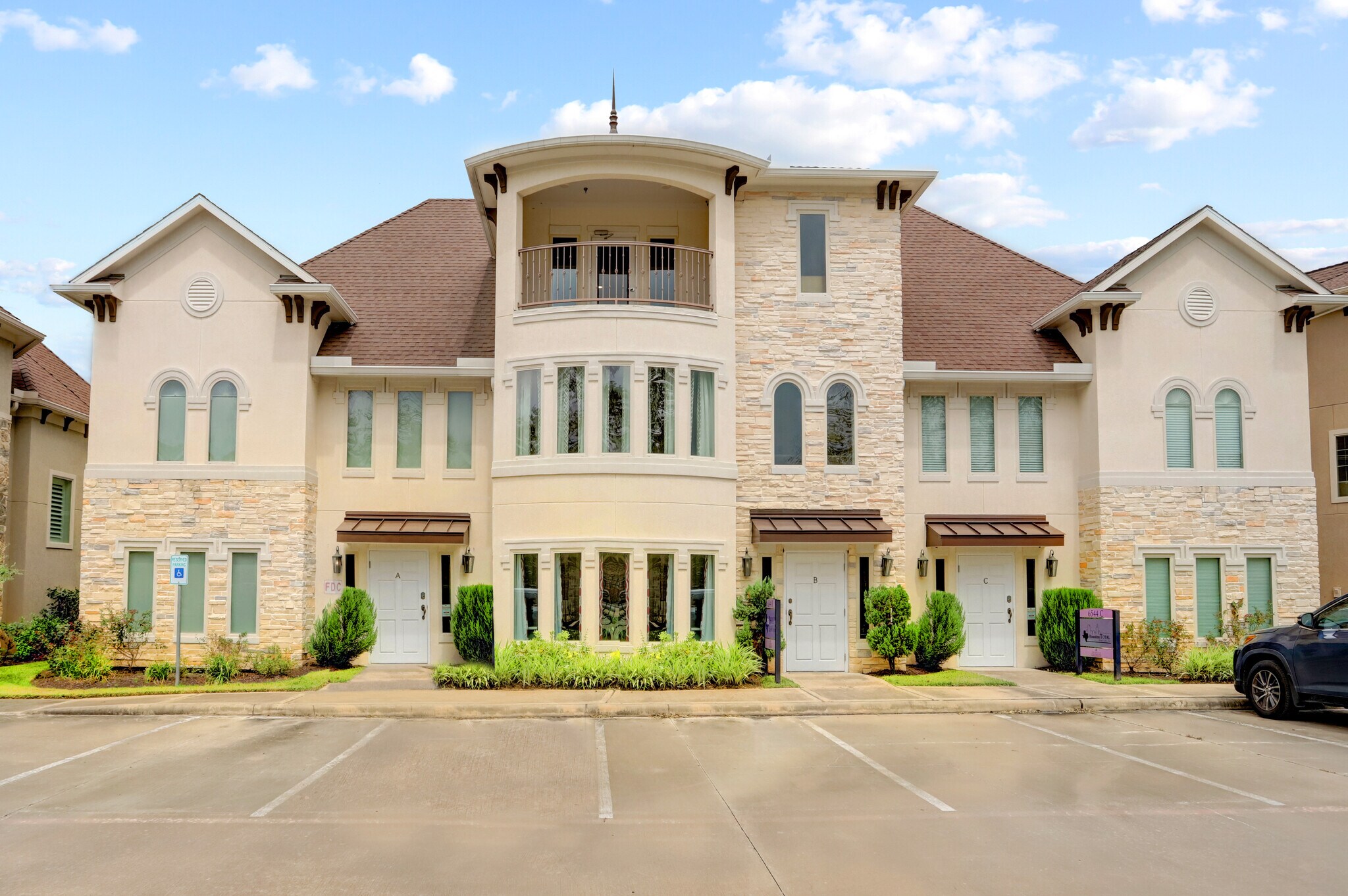 6544 Greatwood Pky, Sugar Land, TX à vendre Photo de l’immeuble– Image 1 sur 2