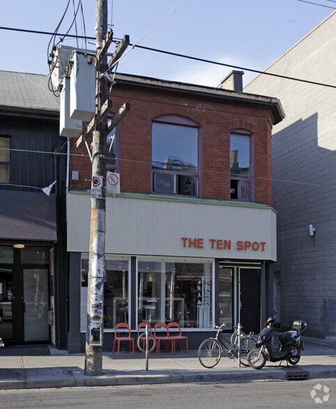 749 Queen St W, Toronto, ON à louer - Photo de l’immeuble – Image 2 sur 3