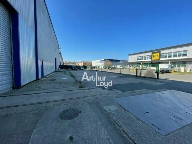 Plus de détails pour Local d'activités, Industriel/Logistique à louer