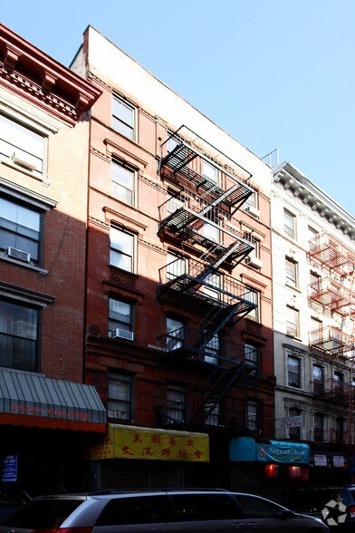 109 Eldridge St, New York, NY à vendre - Photo de l’immeuble – Image 1 sur 14