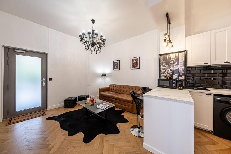 Local d'activités dans Paris à vendre - Photo de l’immeuble – Image 2 sur 7