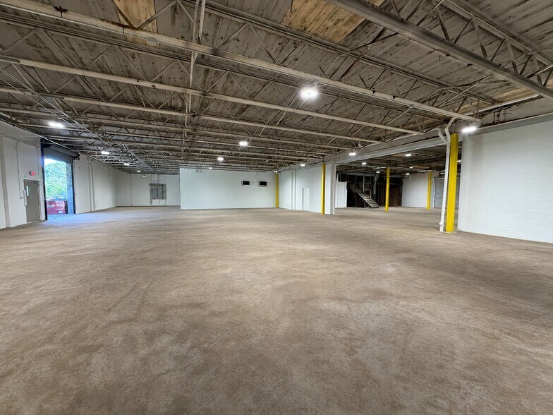 1766 E 133rd St, East Cleveland, OH à louer - Photo de l’immeuble – Image 2 sur 13