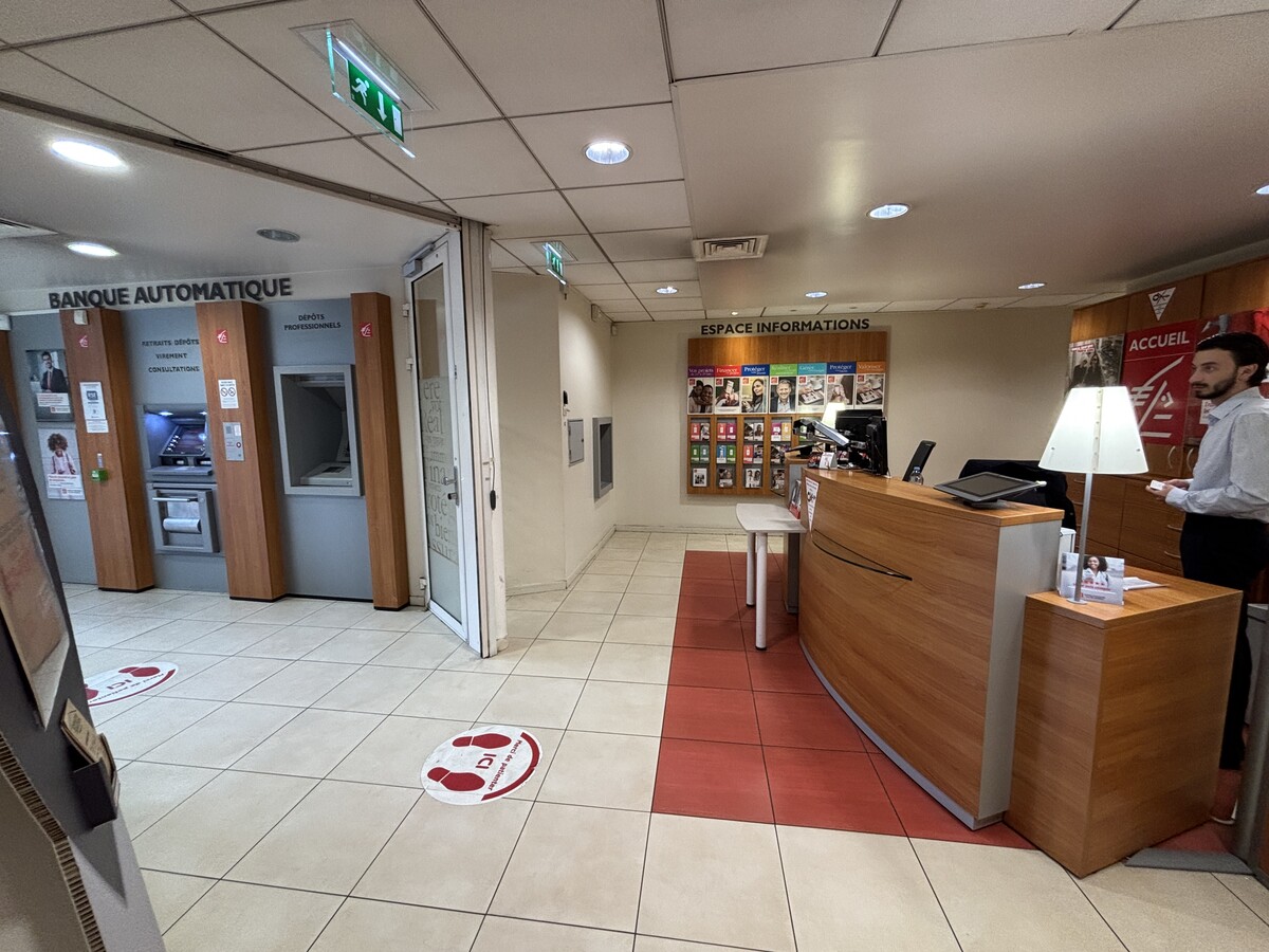 98 Rue Chardon-Lagache, Paris, PAR 75016 -  -  - Photo intérieure - Image 1 of 17