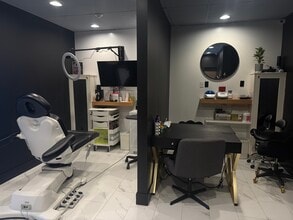 2312 4th St SW, Calgary, AB à louer Photo intérieure– Image 1 sur 8