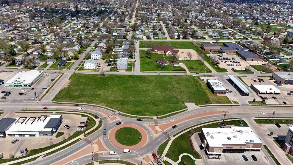 2700 7th Avenue, Marion, IA à vendre - Photo de l’immeuble – Image 2 sur 5