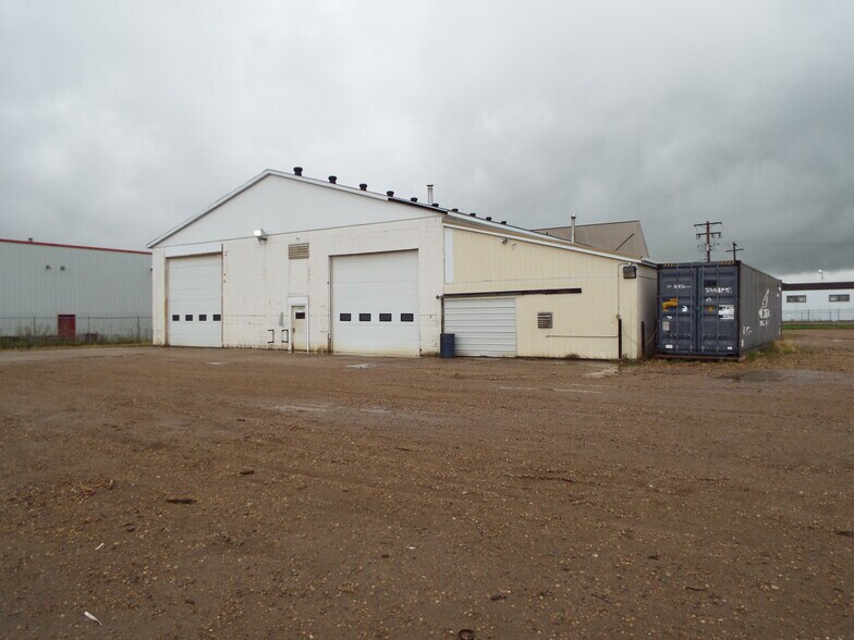 5904 44A St, Leduc, AB à vendre - Photo de l’immeuble – Image 2 sur 18