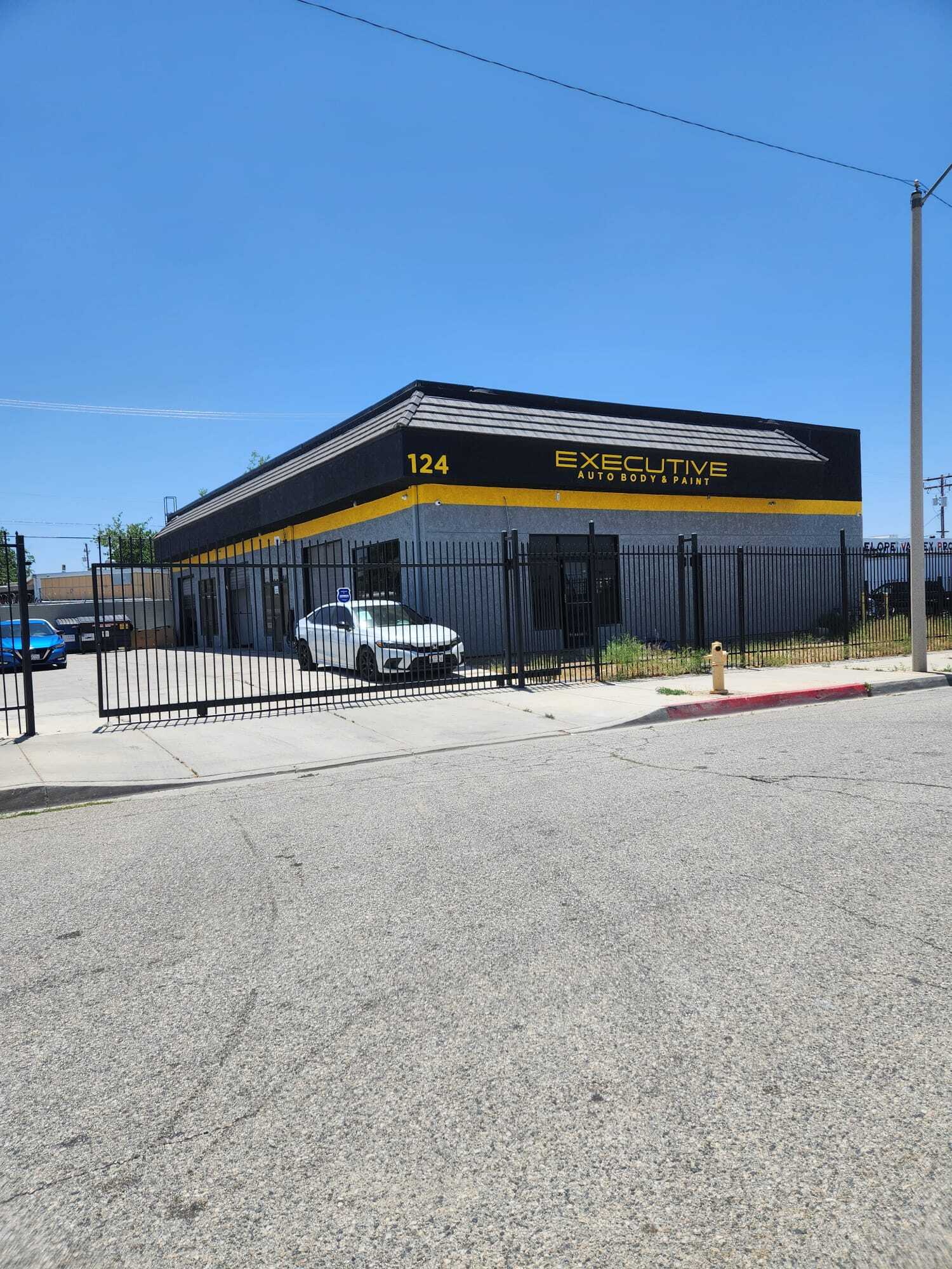124 W Nugent St, Lancaster, CA à vendre Photo de l’immeuble– Image 1 sur 31