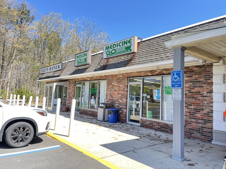 524-530 Lacey Rd, Forked River, NJ à louer - Photo de l’immeuble – Image 2 sur 6