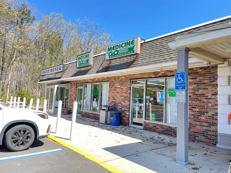524-530 Lacey Rd, Forked River, NJ à louer - Photo de l’immeuble – Image 3 sur 6